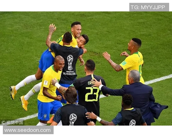 墨西哥足球对决巴西传奇球队激烈碰撞引发全球关注